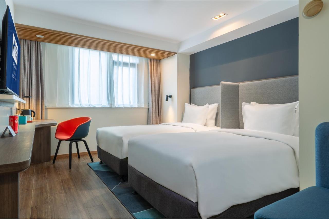 Holiday Inn Express Qingdao City Center, An Ihg Hotel エクステリア 写真