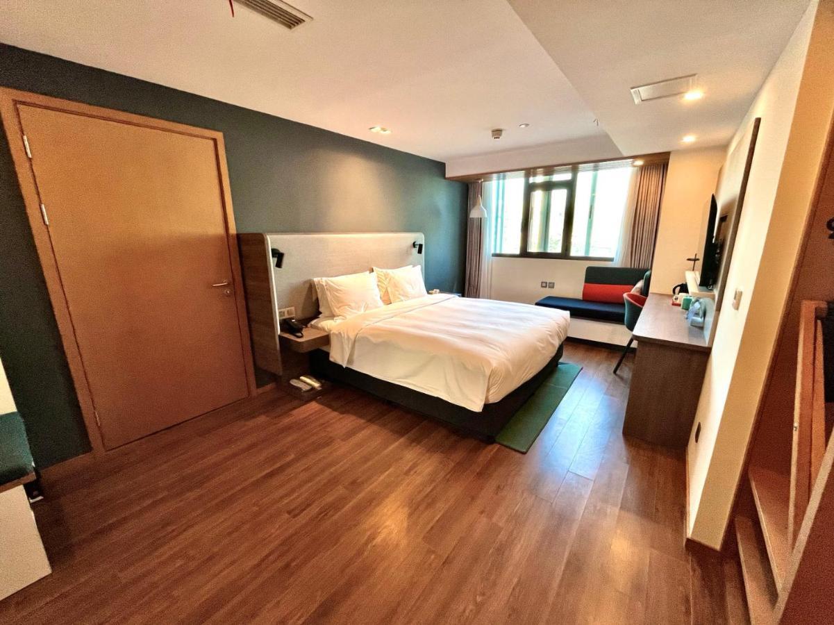 Holiday Inn Express Qingdao City Center By Ihg エクステリア 写真