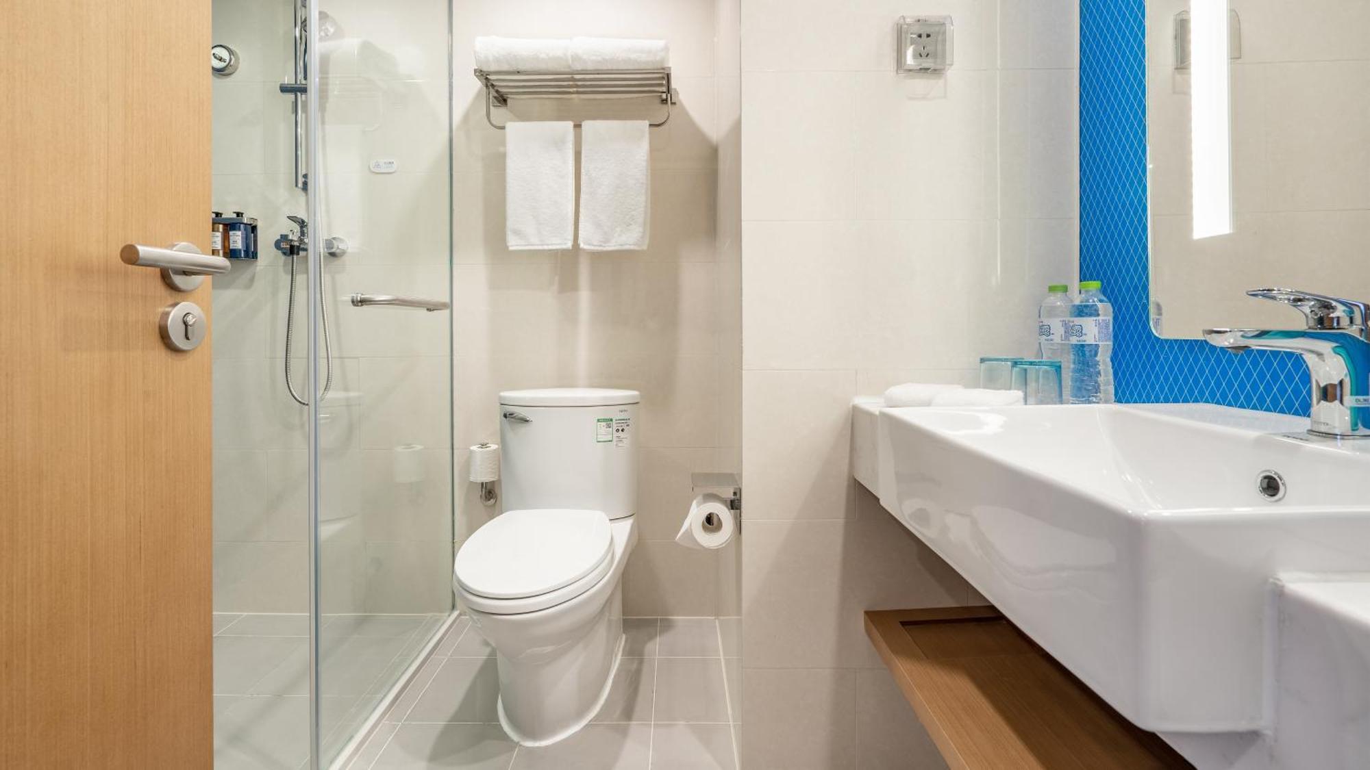 Holiday Inn Express Qingdao City Center By Ihg エクステリア 写真